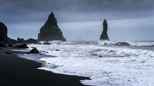 Vik和Basalt专栏 冰岛黑沙滩支撑天空波浪旅游巨魔海洋地质学石头柱子编队图片