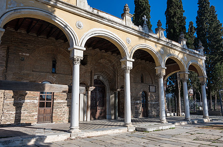希腊塞萨洛尼卡的Vlatadon修道院游客遗产通道花园旅行历史石头城市大教堂文化图片