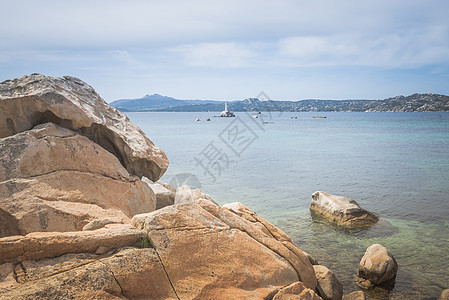 意大利撒丁岛拉马达代莱纳岛村海洋村庄天际岩石海岸线港口群岛山脉渡船旅行图片