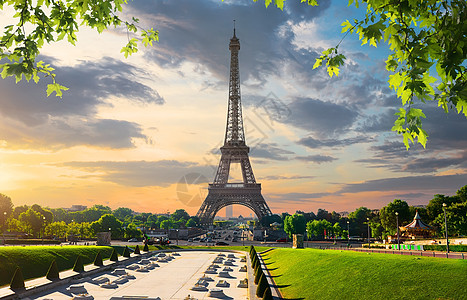 巴黎公园分支机构叶子首都地标日落旅游日出天空旅行摩托艇图片