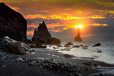 日落时 在冰岛的黑沙滩 维克和巴萨列图片