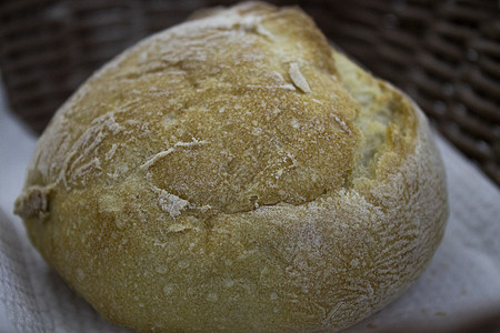 照片详细介绍篮子新鲜面包脆皮糕点酵母糖类面粉包子谷物美食早餐饮食图片
