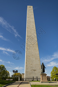 马萨诸塞州波士顿的邦克山纪念碑市中心建筑风景天空蓝色广场建筑学历史性城市爬坡道图片