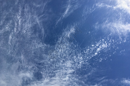 清蓝天空 有白云白色气候蓝色多云气氛天气阳光季节性季节天堂图片
