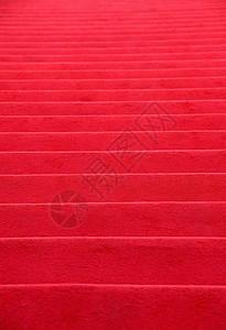 红地毯覆盖了楼梯视角仪式建筑学庆典红色地毯背景图片