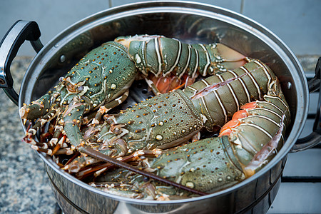 铁蒸汽车生龙虾炙烤海鲜烹饪厨师蒸汽尾巴小龙虾火炉食谱图片