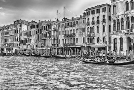意大利威尼斯大运河传统Gondolas图片