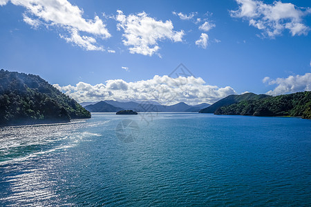 新西兰山脉假期渡船丘陵海滩森林蓝天农村峡湾风景图片