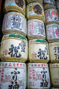 日本京都神社的Kazaridaru桶花园宗教场景神社文化寺庙风景酒精佛教徒神道图片