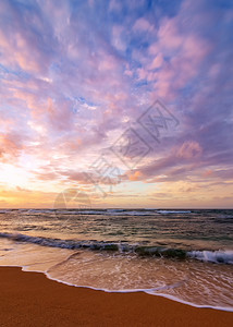 Kauai夏威夷海滩日落游客岛屿岩石海洋支撑热带天空绿洲波浪海湾图片