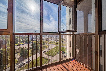 小阳台内水泥窗户住宅白色公寓装修房间建筑学地面褐色图片