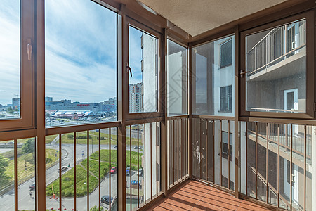 小阳台内房子褐色公寓建筑城市窗户住宅财产装修房间图片