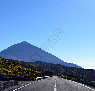 通往加那利群岛火山的道路图片