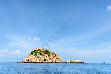 鲨鱼岛海底海滩潜点蓝色天空石头景点海洋地平线鲨鱼旅游图片