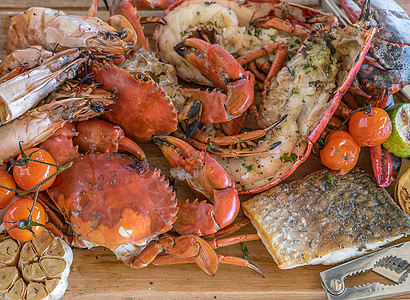 海鲜盘午餐龙虾低音菜单拼盘螃蟹烧烤牡蛎鱿鱼美食图片