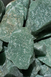 所看到的一组天然矿物质宝石玫瑰蓝色绿色收藏晶洞玉髓玫瑰石英白铁矿矿物烟晶图片