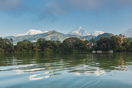 马恰布沙雷和安纳普尔纳三世在尼泊尔波克拉见了Pokhara海拔蓝天顶峰旅游支撑场景山脉鱼尾反射爬坡图片