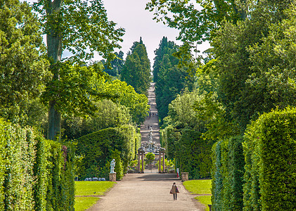Boboli花园     意大利托斯卡纳州佛罗伦萨的绿色公园和露天博物馆图片