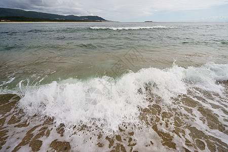 吵闹的海洋冲浪海滩力量岩石风暴热带蓝色爬坡海岸线支撑海景图片