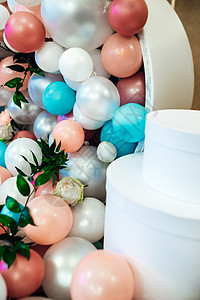 带大珠子的婚礼装饰白色材料圆形蜡烛艺术蓝色盒子烧伤夫妇礼物图片