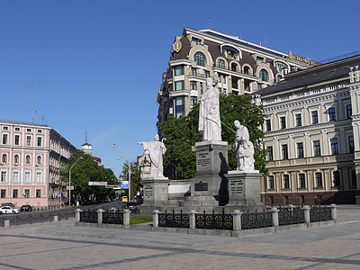 奥尔加公主纪念碑 神圣的使者安德烈·佩尔沃兹万尼姆和西里尔和美多迪乌斯的启蒙者 乌克兰基辅图片