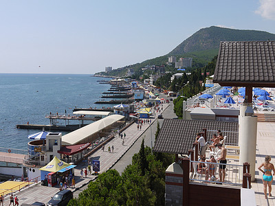 度假海滨城市 有旅馆 休息区和餐馆r图片