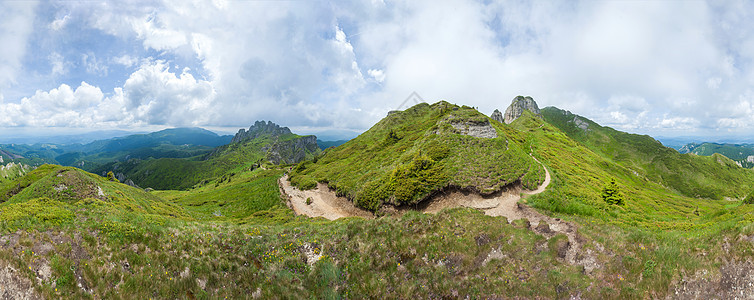 Ciucas山的360度全景视图图片