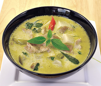 绿猪肉咖喱 泰国菜竹子热带蒸汽柠檬蔬菜牛奶海鲜美味椰子用餐图片