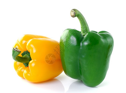 白色背景上的黄绿色胡椒蔬菜健康辣椒绿色香料饮食黄色食物水果图片