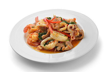 泰国食粮猪肉 虾 鱿鱼咖胡椒午餐白色美食餐厅红色盘子绿色香料饮食图片