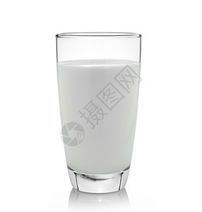 白底玻璃杯中的鲜奶早餐液体白色养分奶制品产品饮料食物饮食玻璃图片