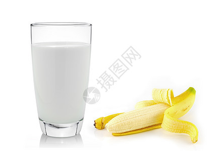 白底加香蕉的牛奶杯 含香蕉黄色玻璃白色牛奶饮料奶昔饮食果汁酸奶营养图片