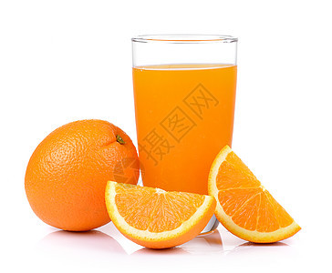 白底绝缘的橙汁和橙汁食物水果玻璃黄色树叶饮料绿色饮食白色橙子图片