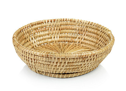 在白色背景上隔离的老式编织篮子野餐工艺纤维木头棕色柳条手工手工业图片