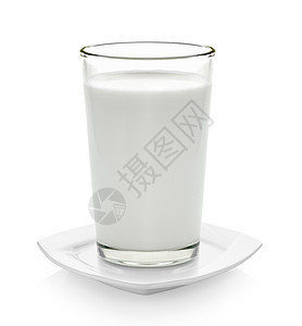 白底玻璃杯中的鲜奶液体早餐食物奶牛产品饮食玻璃奶制品饮料健康图片