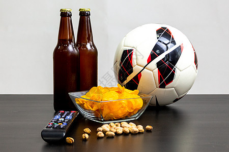 啤酒和足球液体锦标赛游戏派对友谊酒精扇子气泡酒吧庆典图片