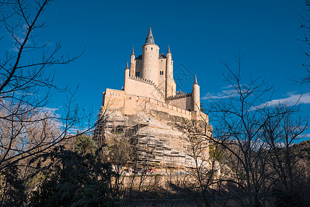 西班牙塞戈维亚 卡斯蒂利亚和里昂著名的阿尔卡扎尔城堡旅游建筑地标城市假期景观纪念碑遗产历史据点图片