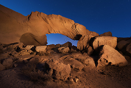 西班牙加那利岛特纳里费 火山岩拱门的夜景星迹编队远足星星沙漠星系摄影冒险旅行小径图片
