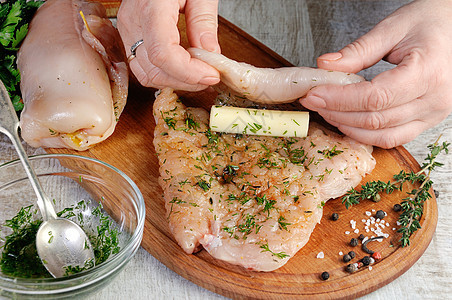 鸡肉面包屑 烹饪的准备阶段美食包装菜肴小菜盘子草药午餐鱼片时间胸部图片