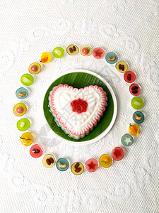 多彩多彩的椰子果冻泰国甜点热带食物水果美食绿色椰子白色小吃艺术手工图片