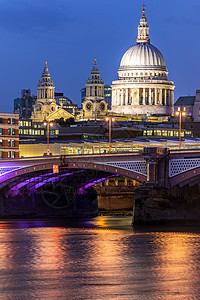 伦敦圣保罗教堂日落景观天际行人商业教会首都旅游地标建筑学圆顶图片