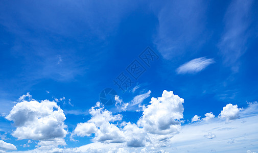 美丽的蓝色天空 阳光明日有云天堂气候自由臭氧场景气象白色环境风景天气图片