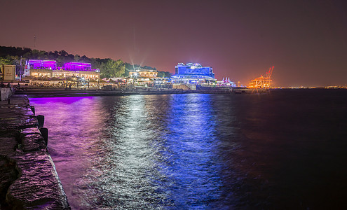 夜间在敖德萨的Langeron海滩酒店长廊旅游餐厅海浪海岸全景景观俱乐部场景图片