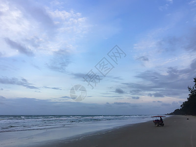 海洋 天空 海滩 阳光和云假期海岸蓝色旅行海景日落晴天白色海浪地平线图片