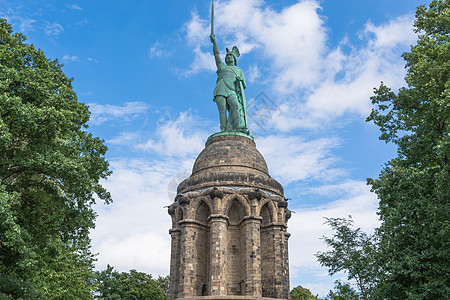 德国Teutoburg森林的Hermann纪念碑雕像北纬天空国家身材姿势头盔指挥官建筑胜利图片