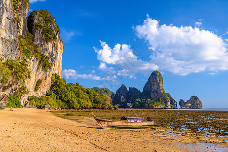 日落时低潮水和船 在拉莱海滩的通赛湾旅行太阳假期海滩屁股泥滩海洋海岸线钓鱼岩石图片