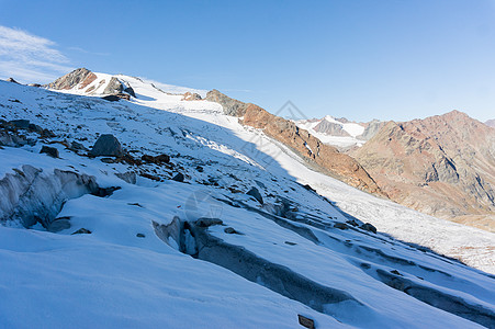 蒂罗尔阿尔卑斯山脉高山地貌山脉顶峰冰川假期远足尖峰游客旅游图片