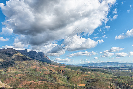 过道 Paarl 在后面可见图片