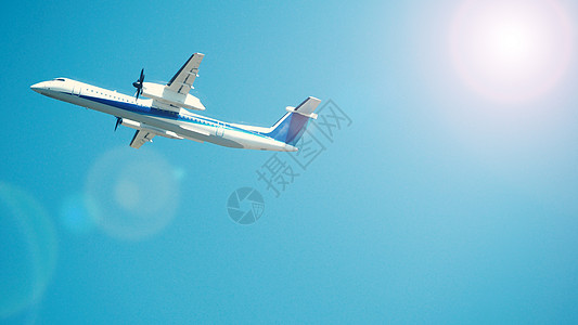 飞机从机场跑道起飞 飞上天空喷射假期航空公司旅行货物航空商业翅膀空气车轮图片