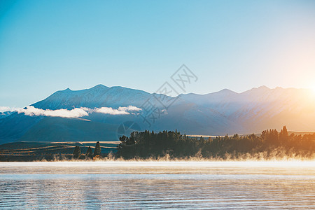 新西兰南岛Tekapo湖季节草原旅游场地反射风景天空旅行蓝色爬坡图片